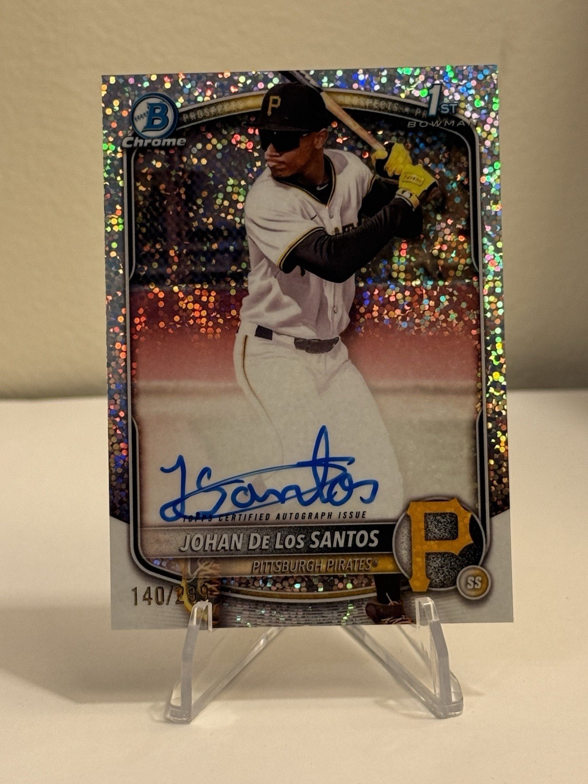 2025 Bowman Chrome JOHAN DE LOS SANTOS Speckle Auto #CPA-JDLS /299 PIT PIRATES