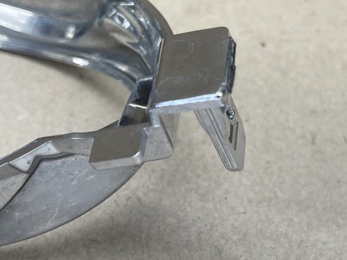 10-15 Lexus IS250C IS350C LEFT FOG LAMP MOUNTING BRACKET TRIM OEM 52126-53010 - Bild 9 von 16