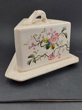 CLOCHE et plat  Triangulaire à Fromages ou Gateaux en faïence polychrome 20x28 c