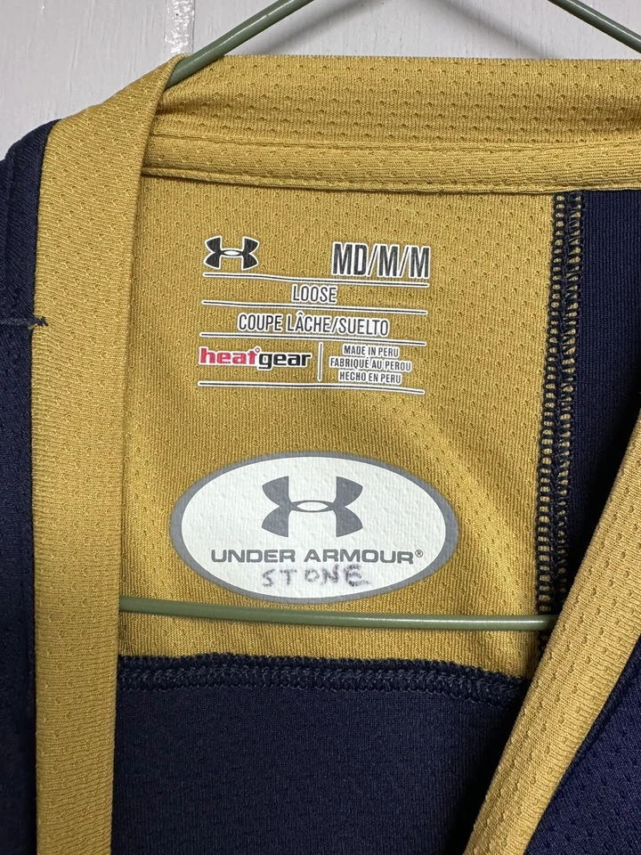 Notre Dame Under Armour Heat Gear Manga Larga Serigrafía ND Suelto Hombres MD Foto 4 de 4