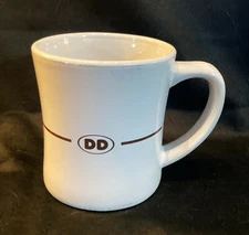 Dunkin Donuts 2011 Heavy Diner Style Ceramic Coffee Mug Cup 10 oz./ DD Logo  575