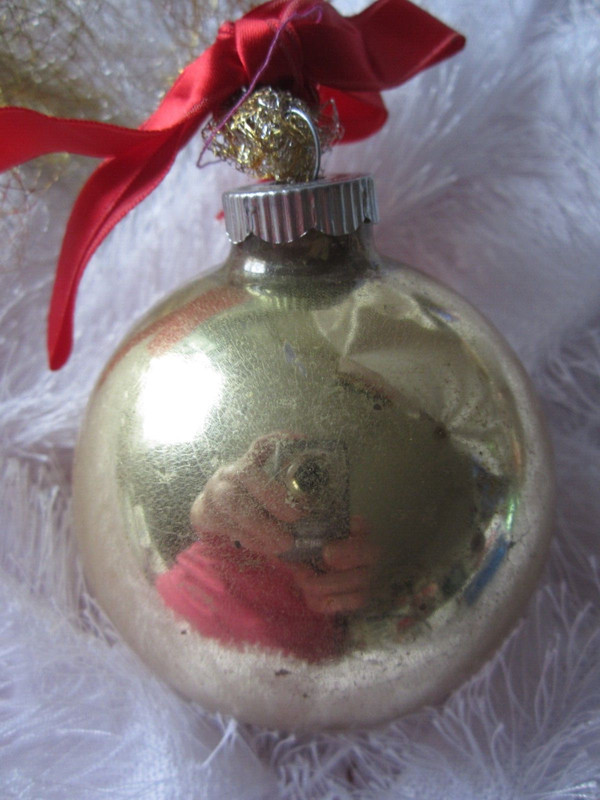 VTG 2.75" MERCURY GLASS ROUND BALL xmas ORNAMENT GOLD w/ Red Bow & gold ribbon