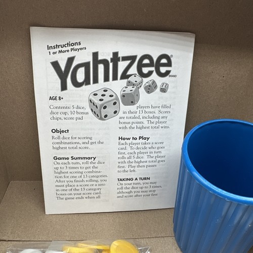 Yahtzee Family Board Game Parker Bros Hasbro 8+ 2005 Complete - Picture 6 of 6