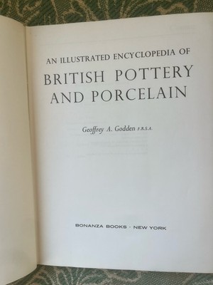  AN ILLUSTRATED ENCYCLOPEDIA OF BRITISH POTTTERY & PORCELAIN  BOOK-CONTENT PHOTO