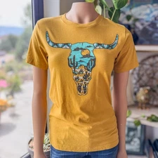Rowdy Crowd Clothing, Sassy Skull Short Sleeve Southwestern Tee, Women's Small