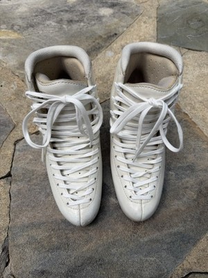 Edea Chorus figure skates. Boots With Out Blades Size 260