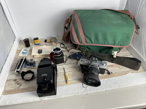 Minolta SRT201 SLR Film Camera w/  Bag, Lenses and Flash (Tested/Working)