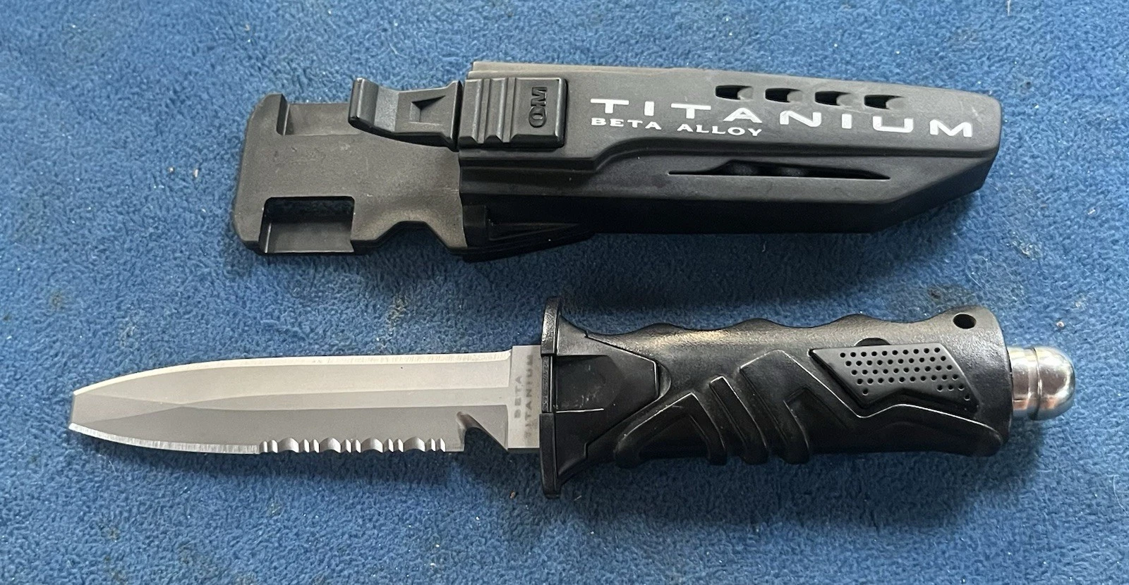 OCEAN MASTER Beta Titanium Dive Knife (Alloy, Serrated, Blunt Point, w/Sheath
