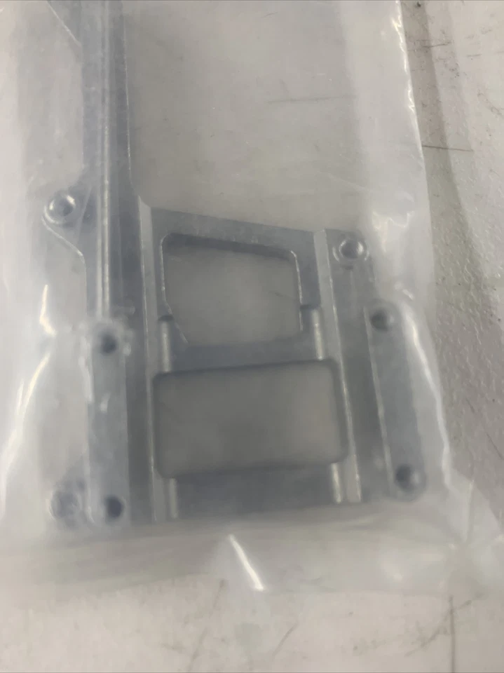 ROBITRONIC #R27017 ALLOY CAST ENGINE MOUNT: ROBITRONIC PROTOS 1/8 BUGGY - Image 3 of 4