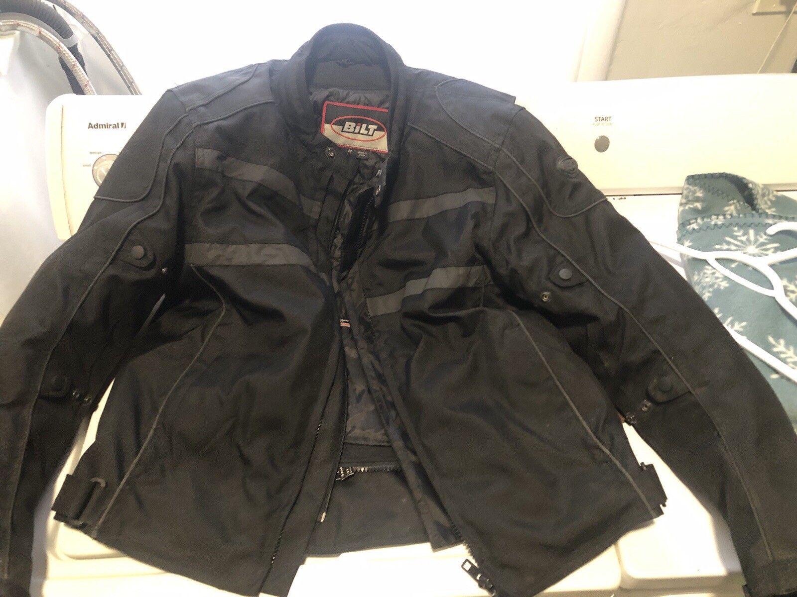 BILT Motorcycle Jacket Size Medium - image 2