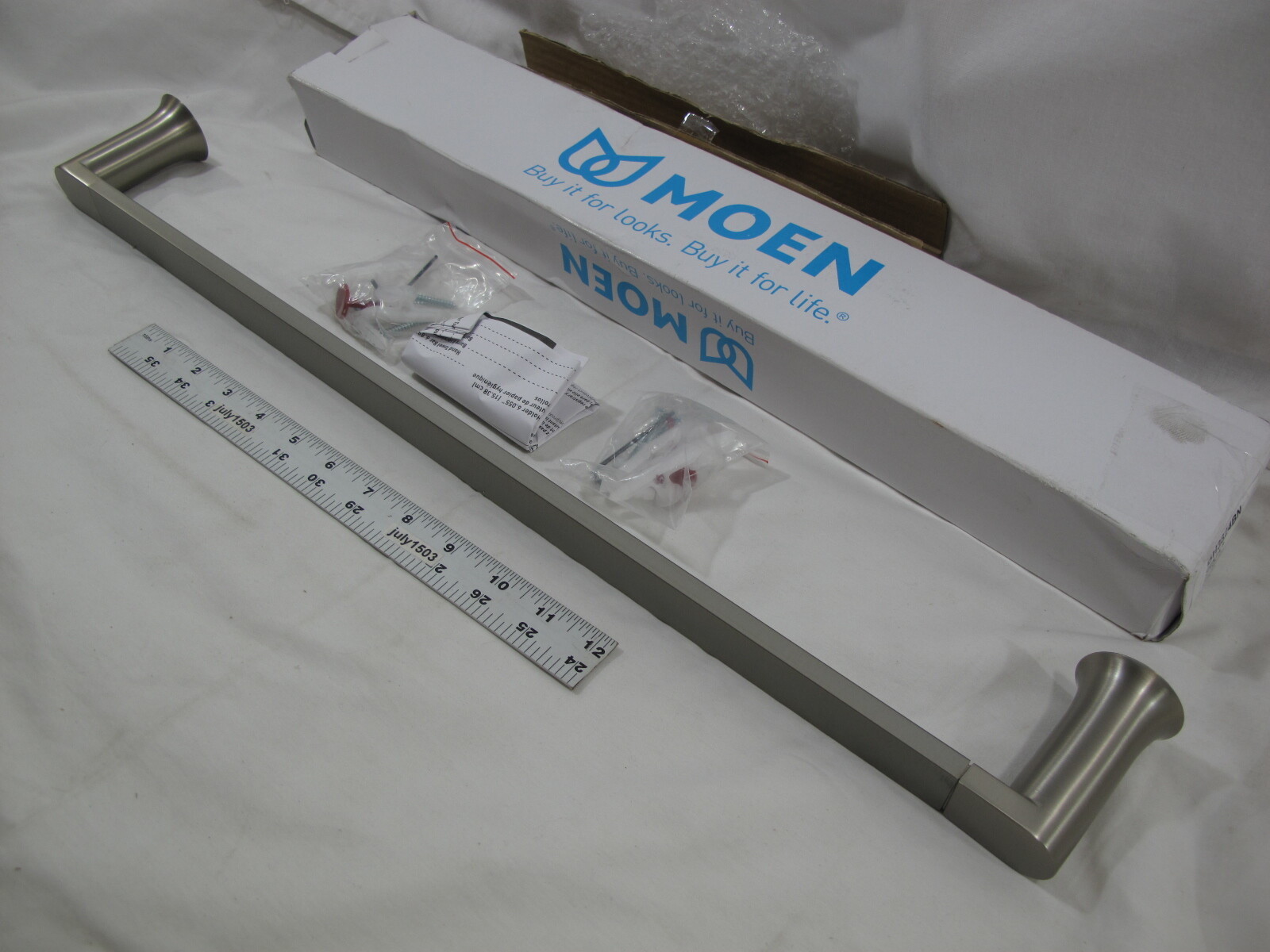 (1) NEW Moen Genta 24" Towel Bar BRUSHED NICKEL BH3824BN eBay