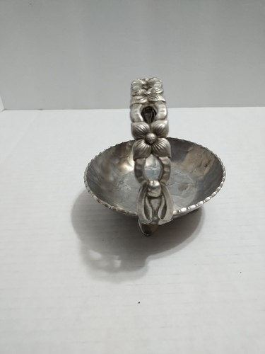 Wrought Hammered Aluminum Coasters And Basket Rodney Kent Hand Basket Dogwood - Picture 10 of 20