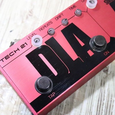 TECH21 FLY RIG RK5 Richie Kotzen アダプター付 Amazon.com: Tech 21 Richie Kotzen RK5 Signature Fly Rig V2