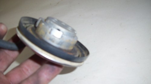 HONDA TRX350D FOREMAN 350 OEM GAS CAP H1124 1988 - Picture 5 of 10