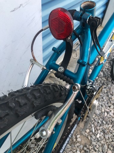 Motiv Eureka Mountain Bike- 17.5” Frame- 21 Speed- Shimano-26” wheels- ready - Picture 14 of 24