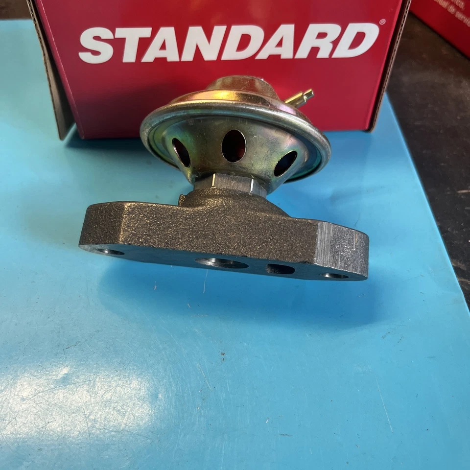 Válvula de recirculación de gases de escape (EGR) Standard Motor Products EGV122 Foto 3 de 4