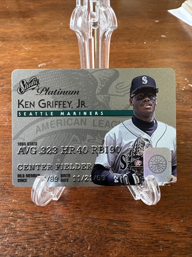 Ken Griffey Jr. [Platinum] #5 card from 1995 Studio