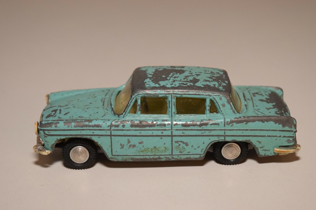 SPOT-ON AUSTIN A60 CAMBRIDGE 1/42スケール SPOT-ON AUSTIN A60 CAMBRIDGE 1/42スケール - メルカリ
