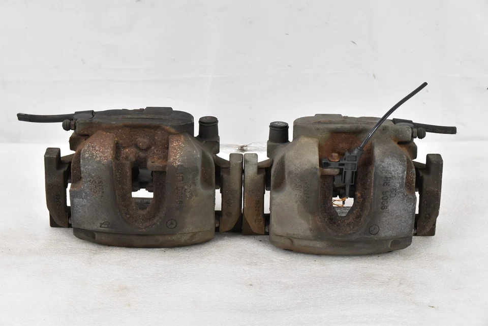 🚀 PINZA DE FRENO DELANTERA IZQUIERDA Y DERECHA MERCEDES GL450 2013-2019 CON PASTILLAS DE FRENO OEM Foto 2 de 4