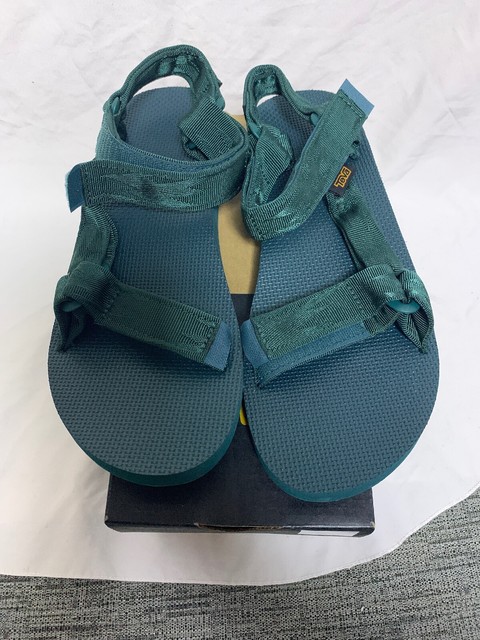 ladies walking sandals size 8