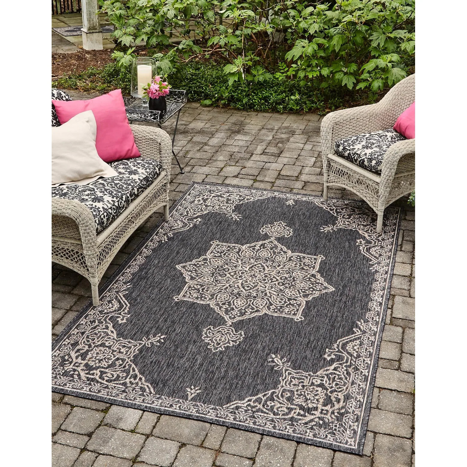Outdoor Nirie Collection Durable Water-Resistant Area Rug for Patio or Deck