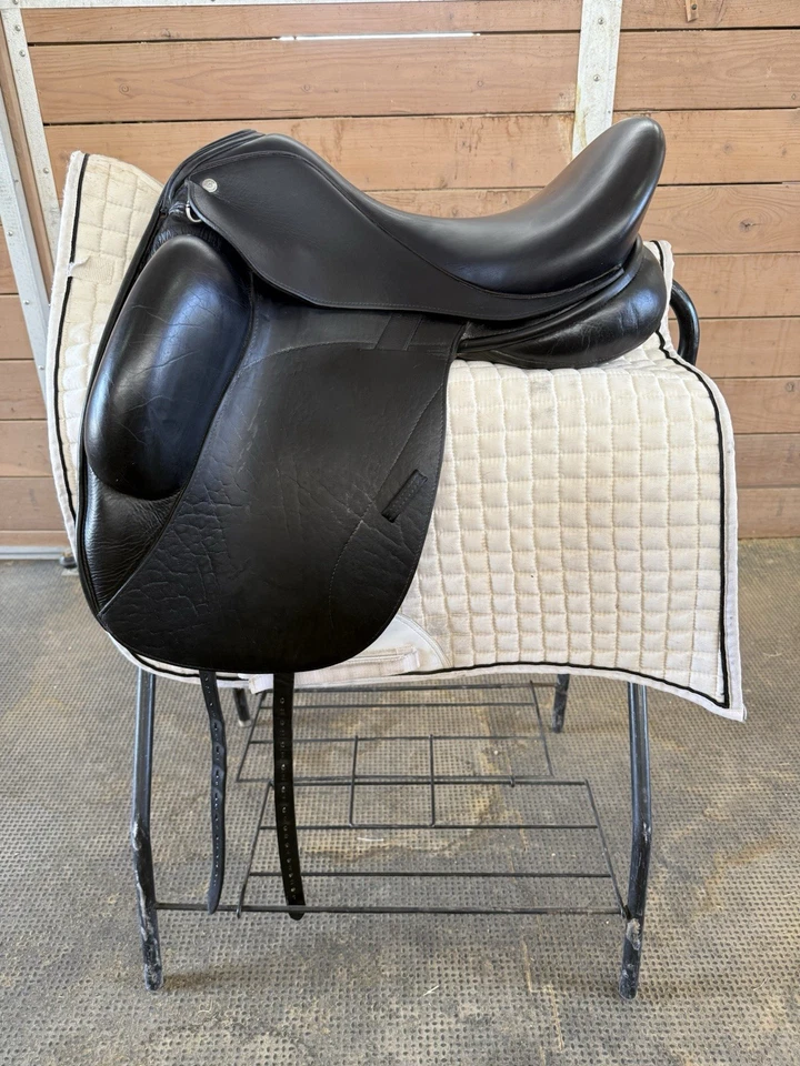 17” Custom Icon Flight Dressage Saddle - Image 2 of 4