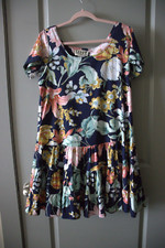 Vintage MAMO HOWELL INC Hawaiian Floral Tiered Ruffles Gilded Gold Pattern Sz S