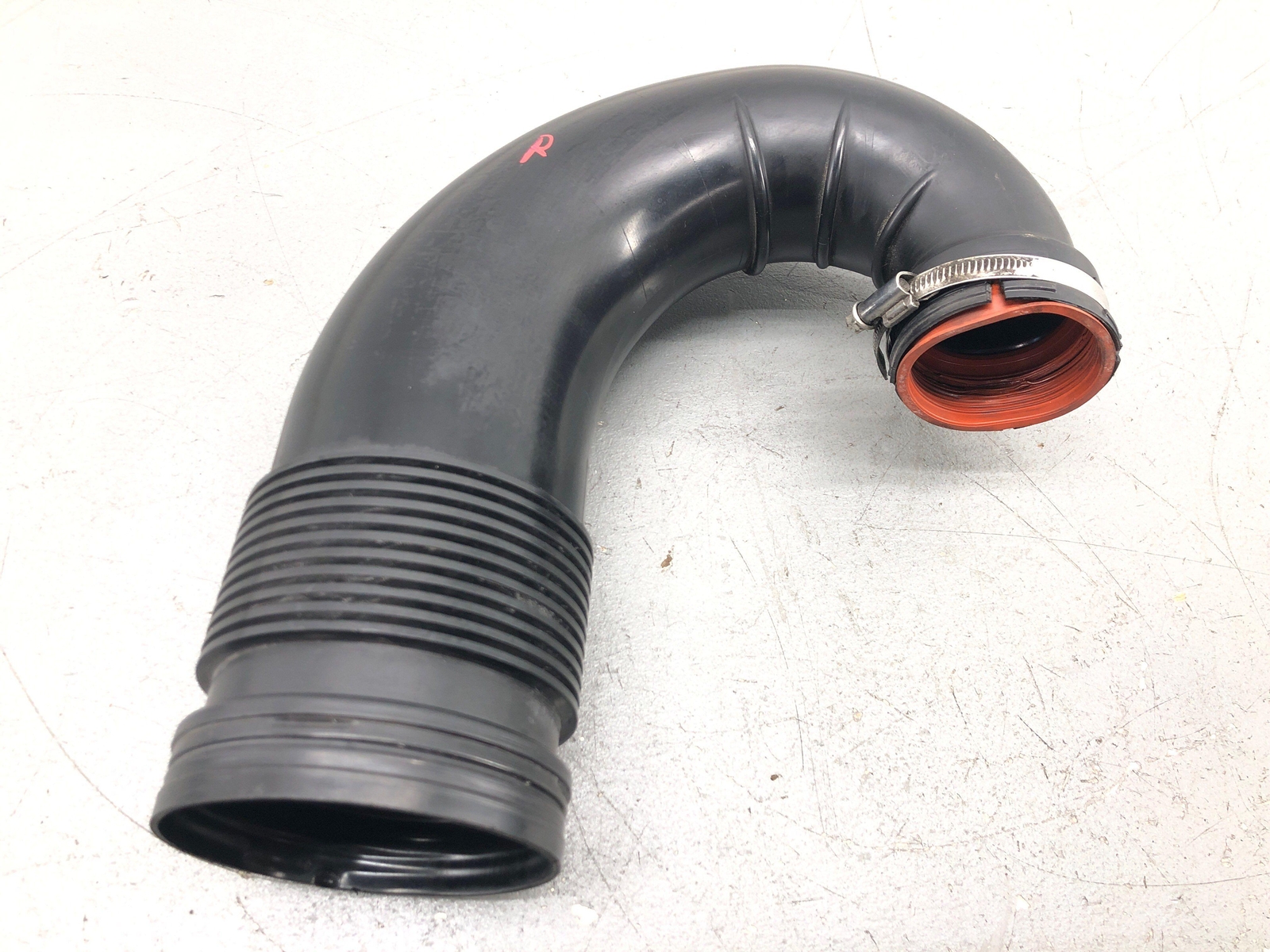 2020-2023 MCLAREN GT 4.0L ENGINE RIGHT AIR INTAKE HOSE PIPE 22FA065GP OEM 2021