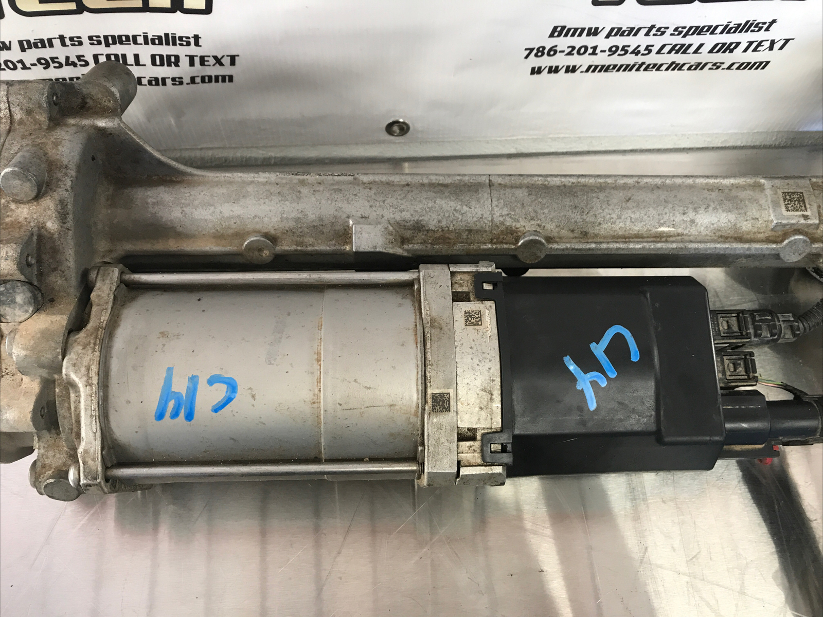 2013 BMW Steering gear electric X3 F25 OEM 3210 6858719 RACK  