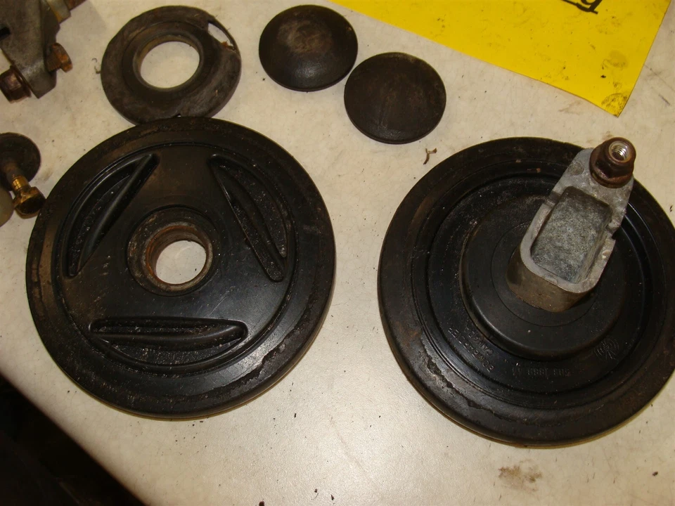 00 SKI-DOO TOURING 500 l/c CK3 OEM ruedas bogie (2) soportes soportes ralentí Foto 2 de 4