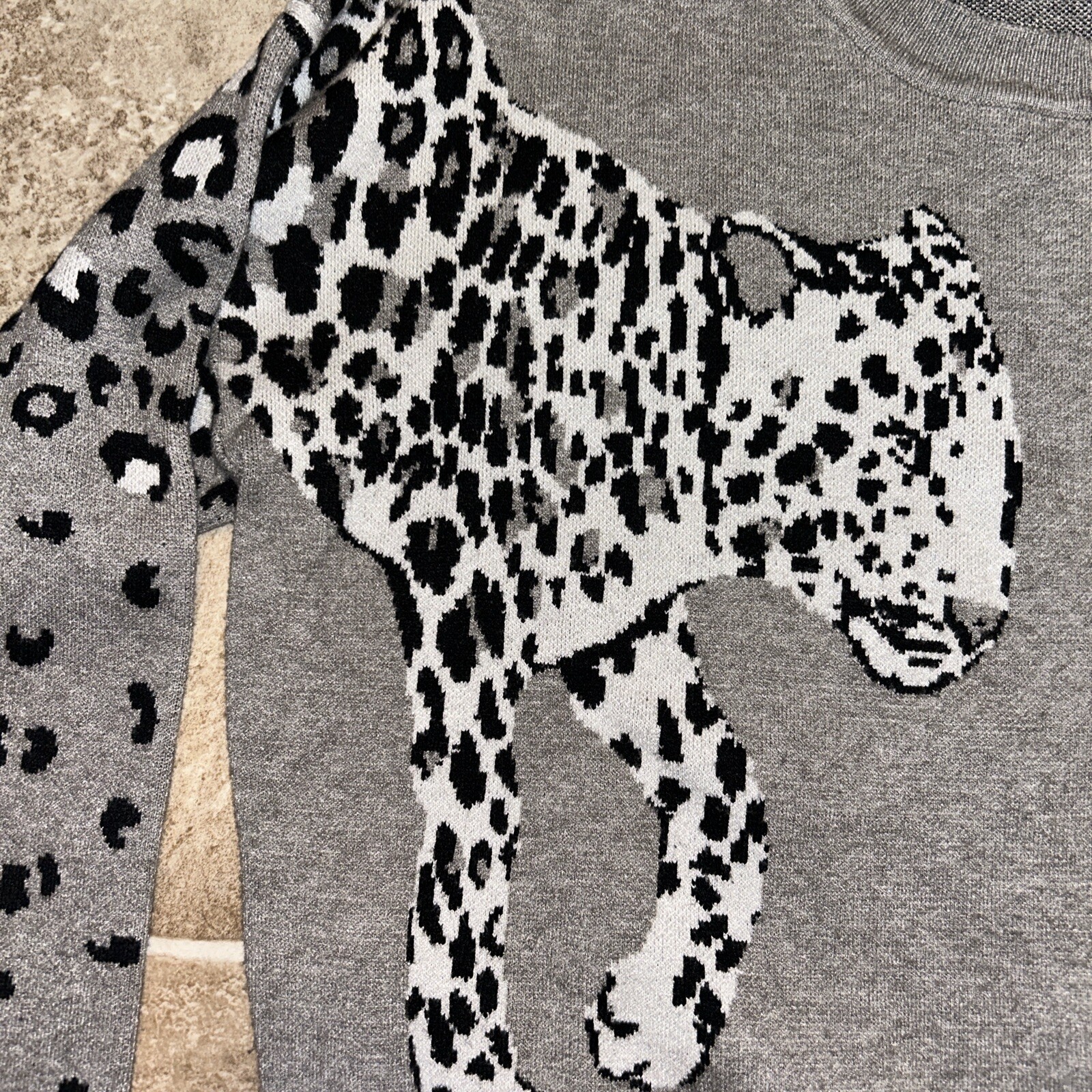 Loose Jumper Leopard Pattern Knitted Cropped Swea… - image 2