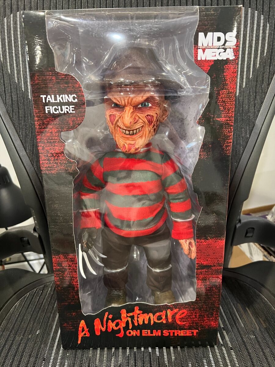 Mezco Toyz Nightmare on Elm Street Freddy Krueger Mega Scale Mezco Toyz Nightmare on Elm Street Freddy Krueger Mega Scale