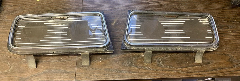 Chrysler 300 New Yorker Newport 1965 cubiertas de faros de vidrio biseles  Foto 2 de 4