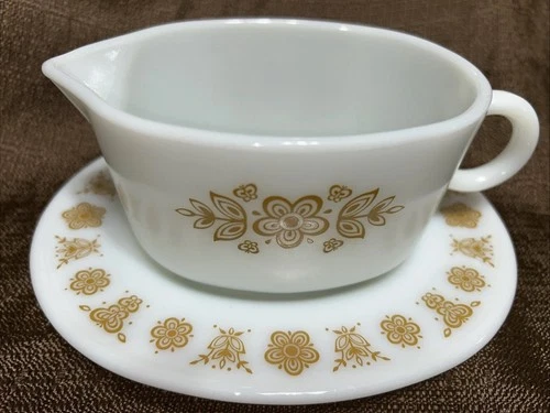 Vintage Corning PYREX BUTTERFLY GOLD White Milk Glass Gravy Boat Under-Plate Set