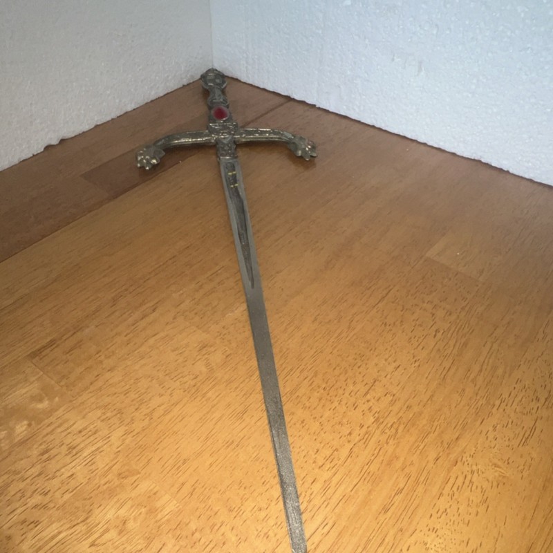 Medieval Broadsword Ornate Red Gem Handle Metal Blade & Handle Silver & Red