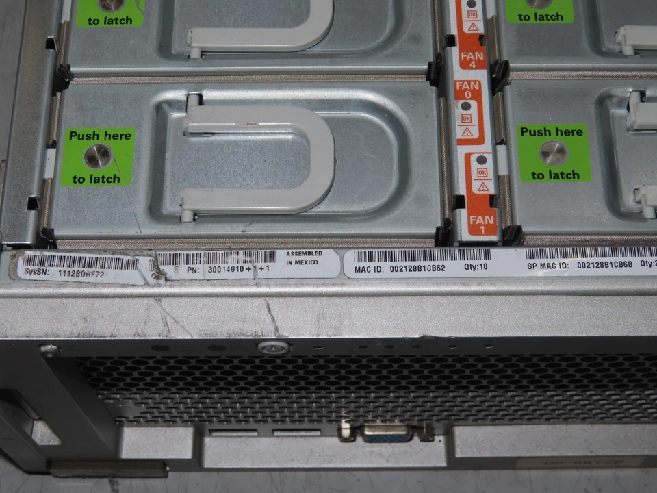 Oracle SPARC T3-2 2x 300-2344-01 -- 4x 541-4418-01 -- 32x 4GB RAM -- 542-0303-04 - Image 3 of 4