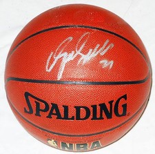 DOMINIQUE WILKINS HAND SIGNED AUTOGRAPHED NBA BASKETBALL! HALL OF FAME! W/PROOF!