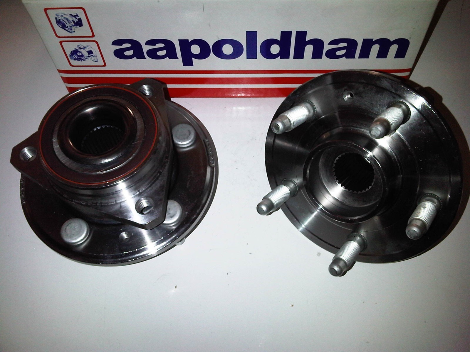 VAUXHALL INSIGNIA 1.4 1.6 1.8 2.0 2.8 2x NEW REAR WHEEL BEARING