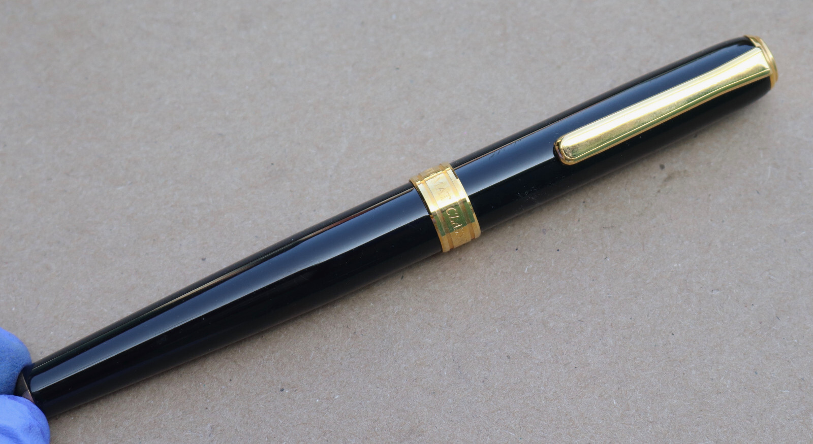 Rare The Diplomat Classic Black Lacquer & Gold Tone Fountain Pen w/ M Nib