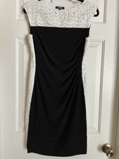 CHAPS DRESS Size M White Black Floral ruched side lined knee length Formal ~ EUC