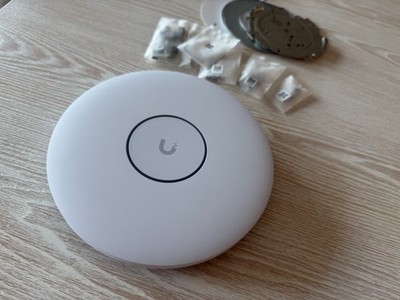 Ubiquiti UniFi U7 Pro XGS Wi-Fi 7 Access Point
