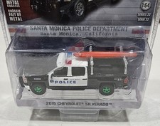 Greenlight 1:64 Hot Pursuit 2015 Chevrolet Silverado Santa Monica Police Chase