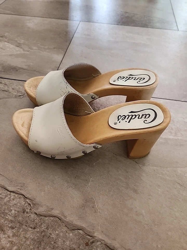 Vintage 80s CANDIE'S Demi Heel 3" Sandal Slides Cream. Leather w/Studs  7 - Image 2 of 4