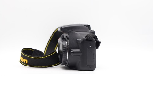 *Near Mint* Nikon D3500 24.2MP W/ 18-55mm VR Lens Kit DSLR Camera - 1780 Clicks! - Bild 8 von 11