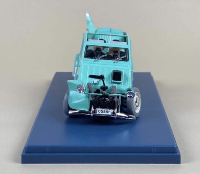 HERGE TINTIN THE SMASHED-UP CITROEN 2CV #11 Car Figure 1/24