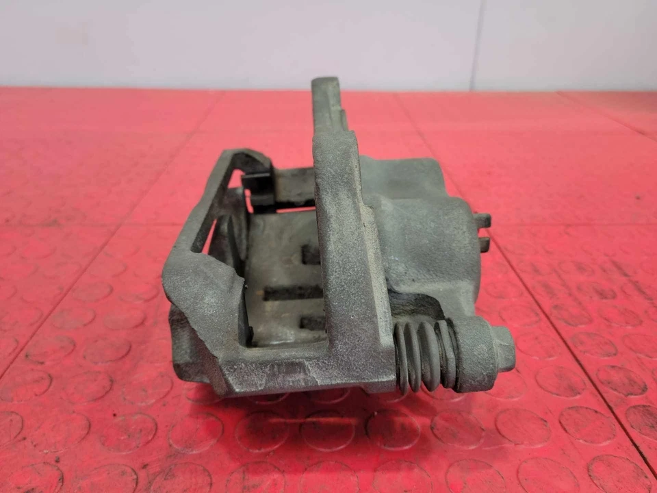 14-18 Acura MDX 3.5L Front Brake Caliper Assembly Right Passenger Side OEM - Image 2 of 4