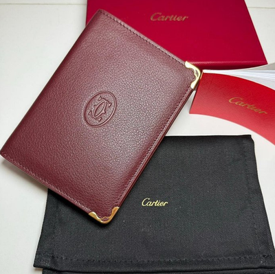Cartier Burgundy Leather 4 Card Holder – Must de Cartier Wallet