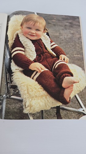Woman's Day Family Knitting 1983 Vintage Pattern Book 1980's, 60 Designs All Age - Picture 11 of 24