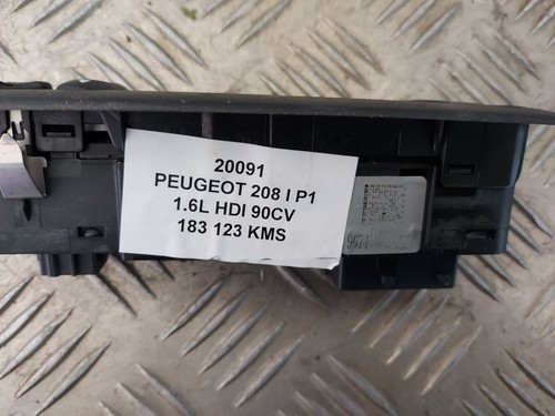 Commande Lève Vitre Avant Gauche - PEUGEOT 208 I (1) PHASE I (1) - Picture 2 of 3