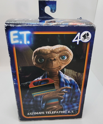 NECA E.T. The Extra-Terrestrial 40th Anniversary Ultimate